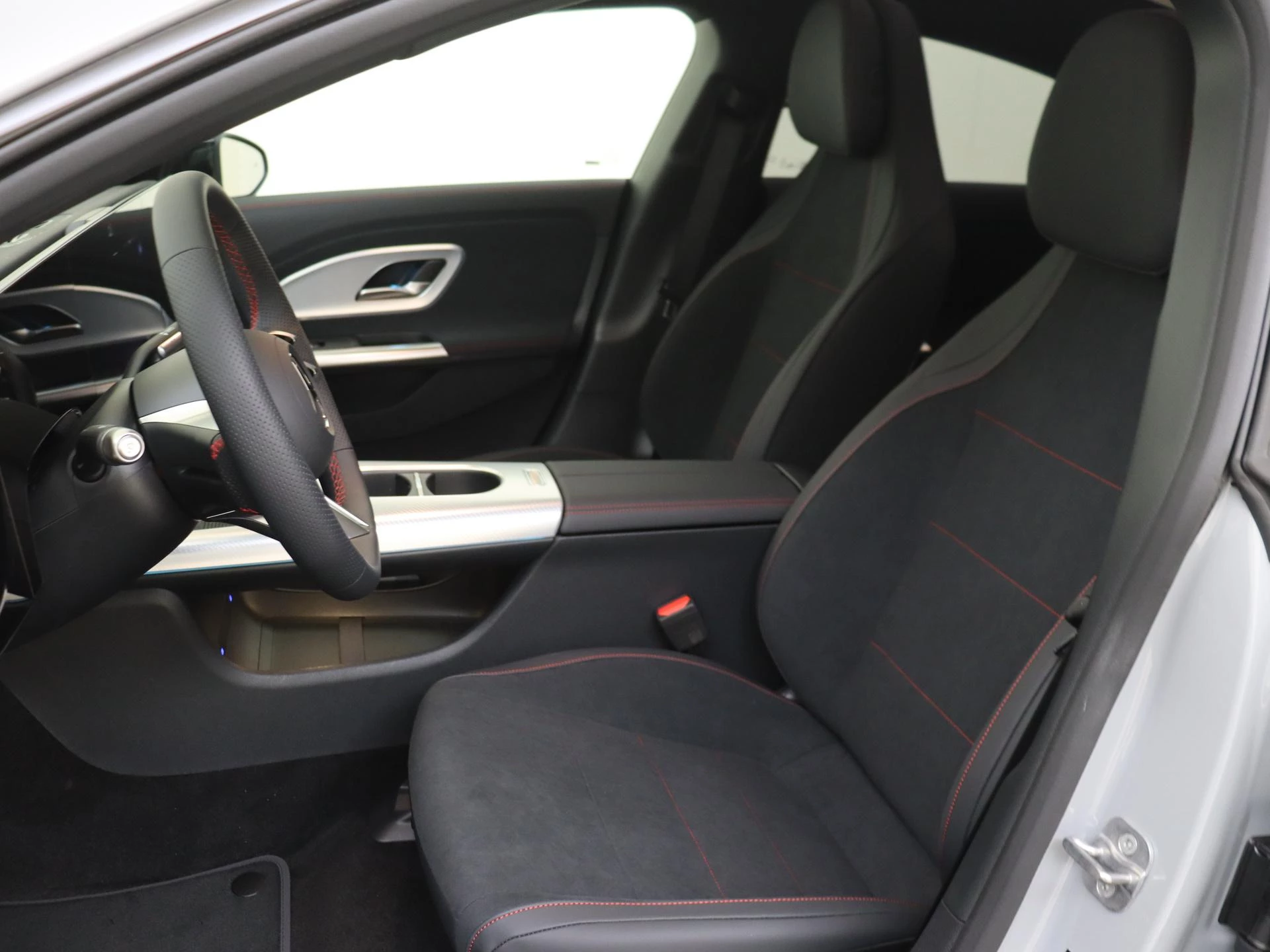 Mercedes-Benz-CLA-image-10