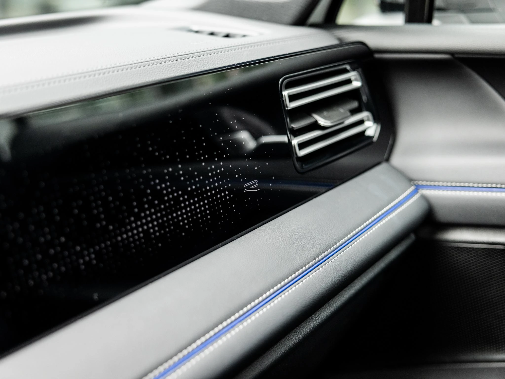 Volkswagen-Tiguan-image-47