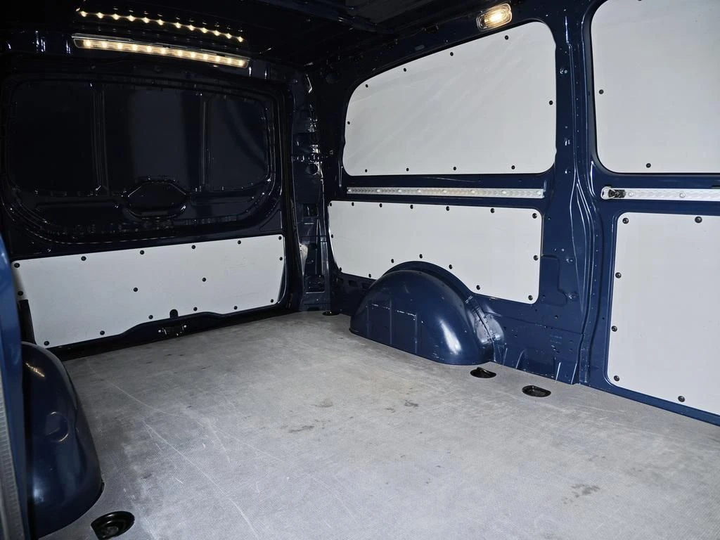 Mercedes-Benz-Vito 116-image-13