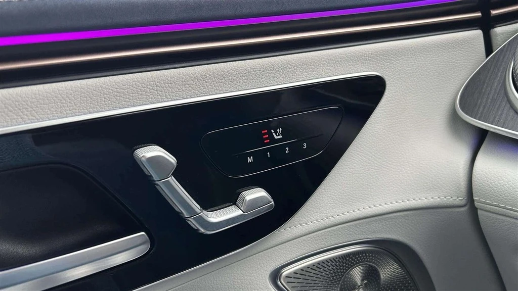 Mercedes-Benz-EQE-image-10