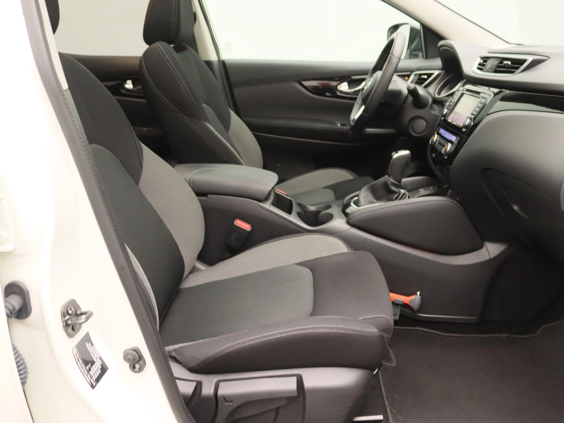 Nissan-QASHQAI-image-23