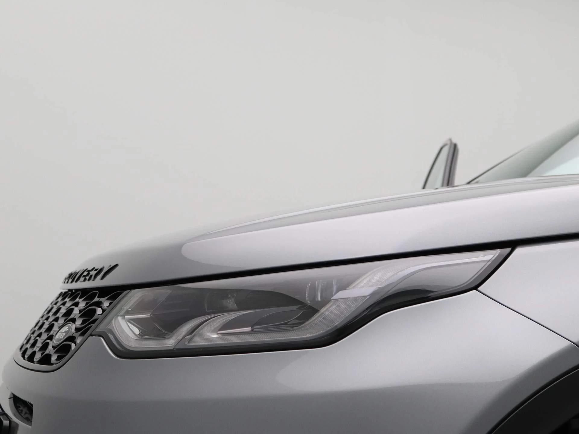 Land Rover-Discovery Sport-image-13