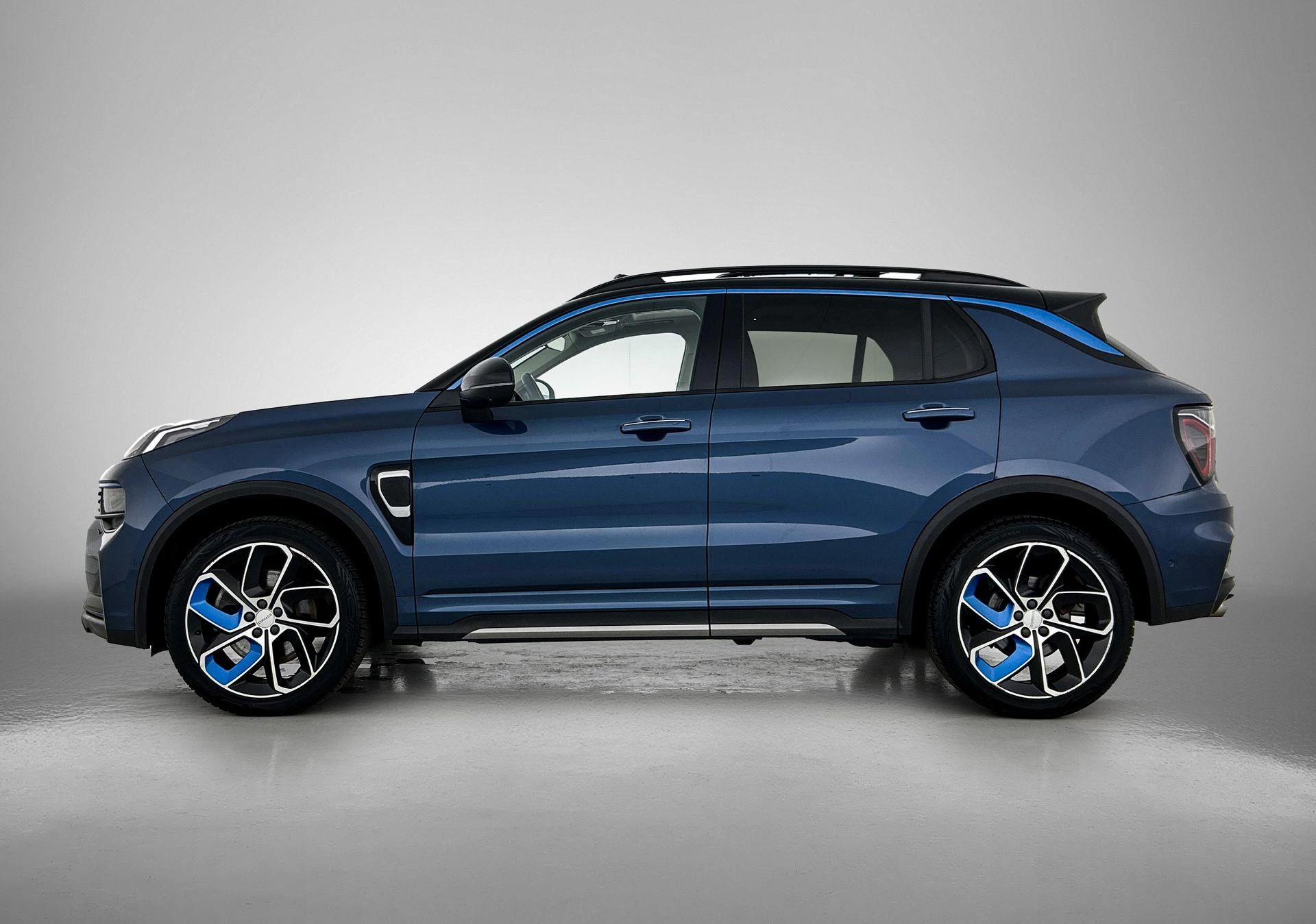 Lynk & Co-01-image-1
