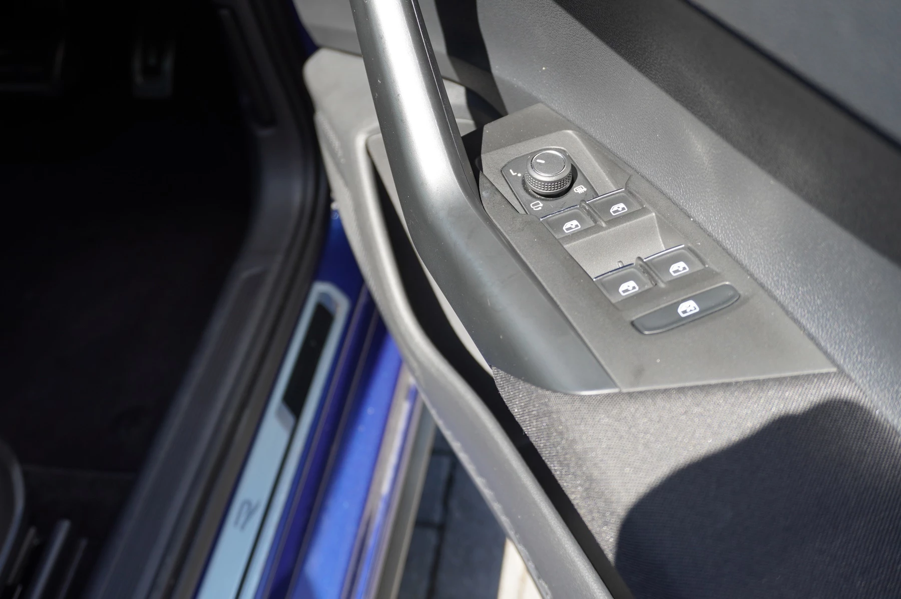Volkswagen-Polo-image-21