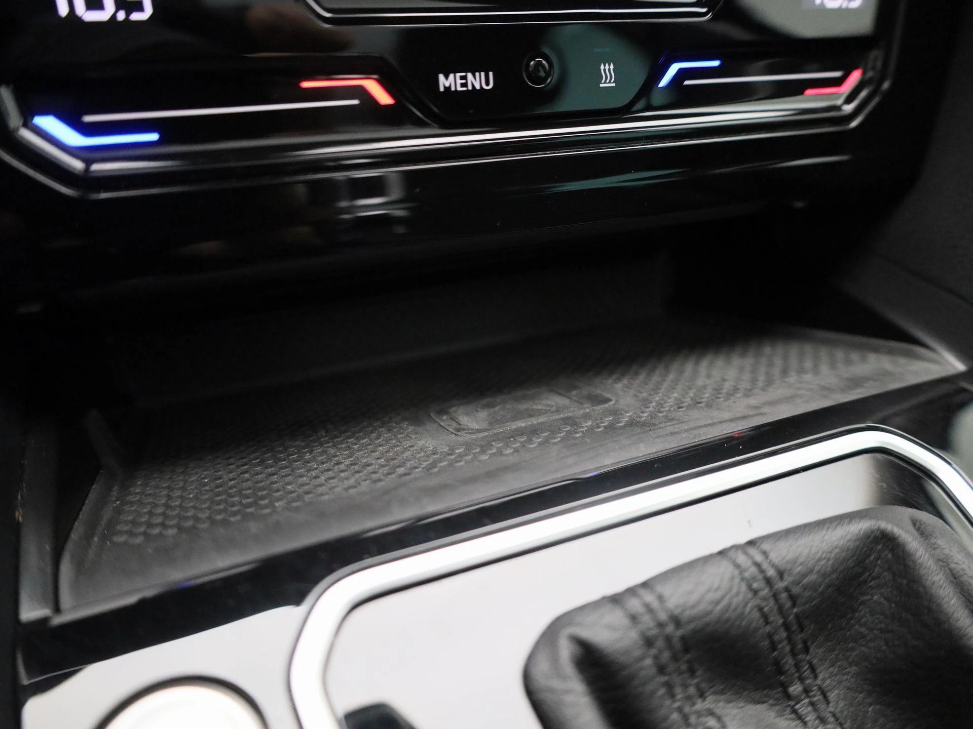 Volkswagen-Passat-image-27