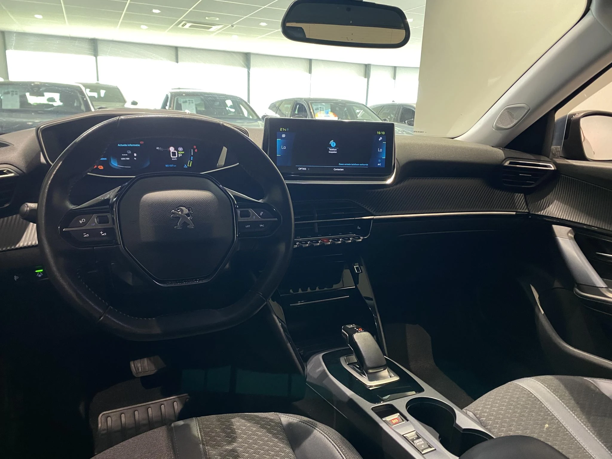 Peugeot-e-2008-image-8