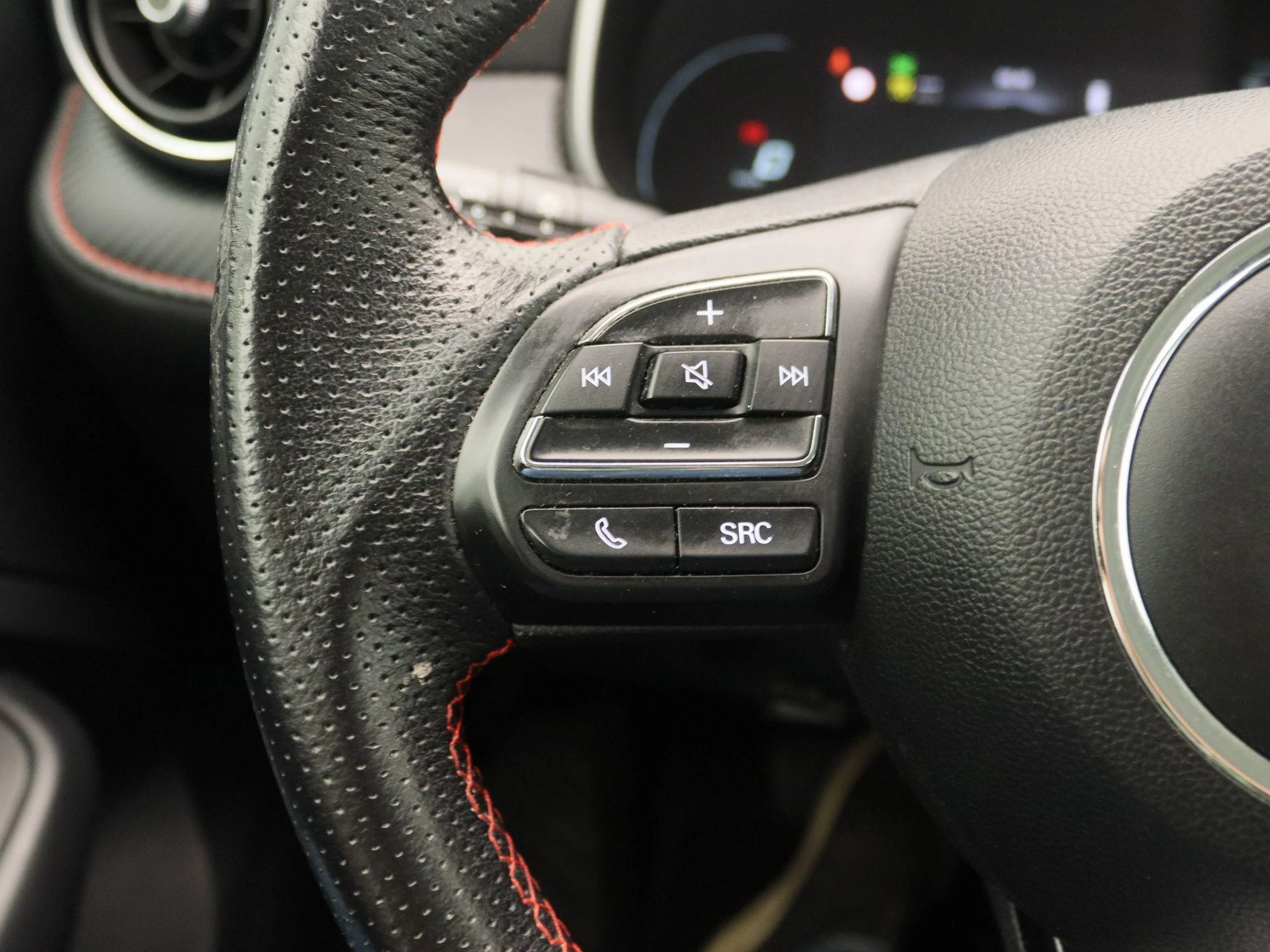 MG-ZS EV-image-15