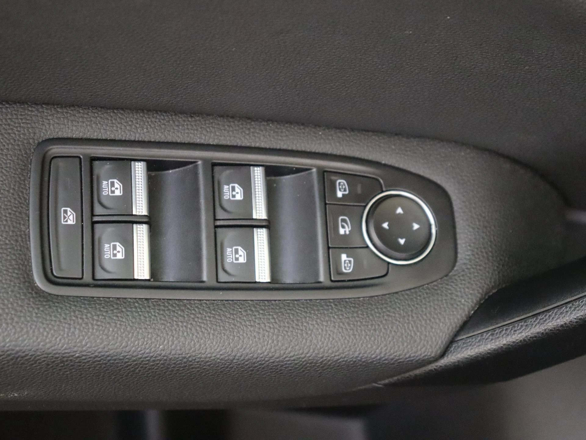Renault-Captur-image-22