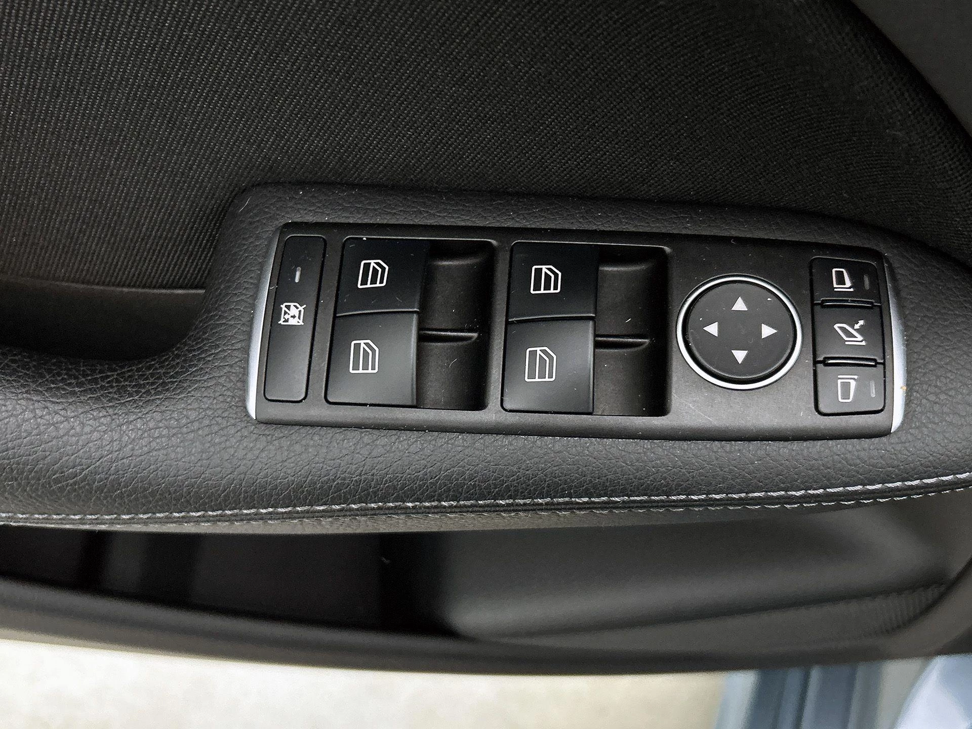 Mercedes-Benz-B-Klasse-image-17