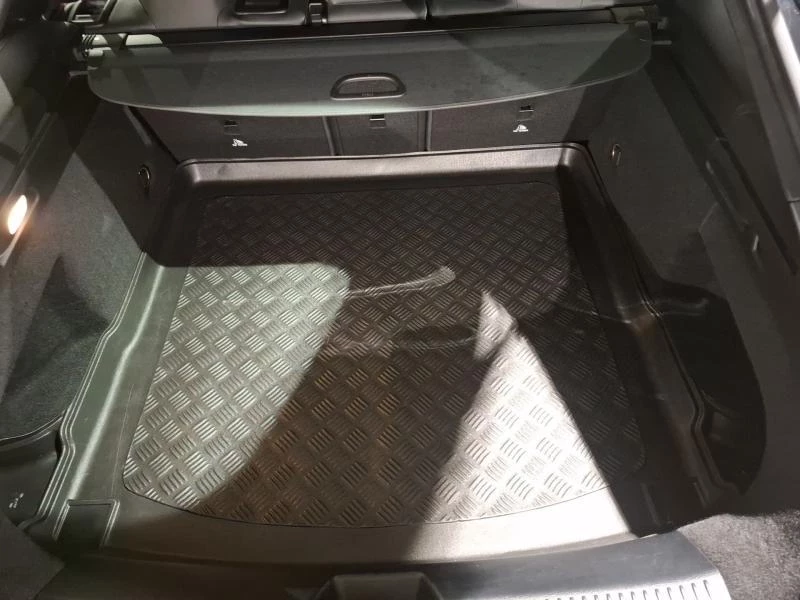 Mercedes-Benz-CLA-image-11