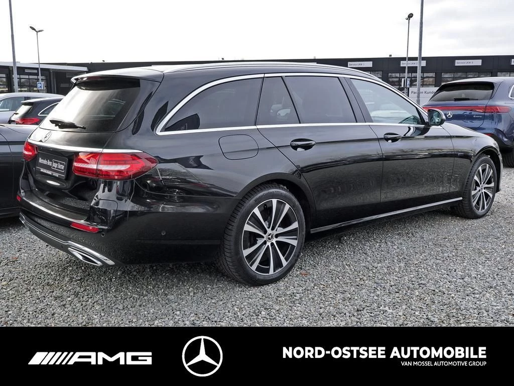 Mercedes-Benz E-Klasse 300 T de AVANTGARDE NAVI KAMERA SITZH AVANTGARDEW213 E 300 T de AVANTGARDE NAVI KAMERA SITZH AVANTGARDE