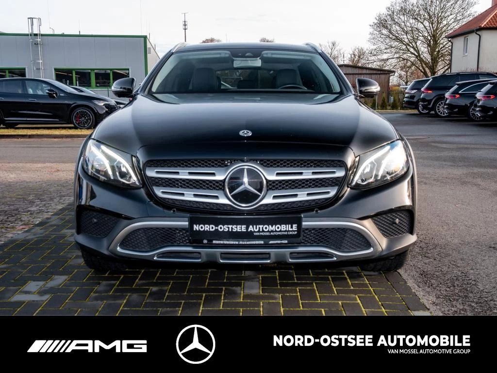 Mercedes-Benz E-Klasse 400 d 4M T All-Terrain AVANTGARDE NAVI 360 AHK All-TerrainW213 E 400 d 4M T All-Terrain AVANTGARDE NAVI 360 AHK All-Terrain