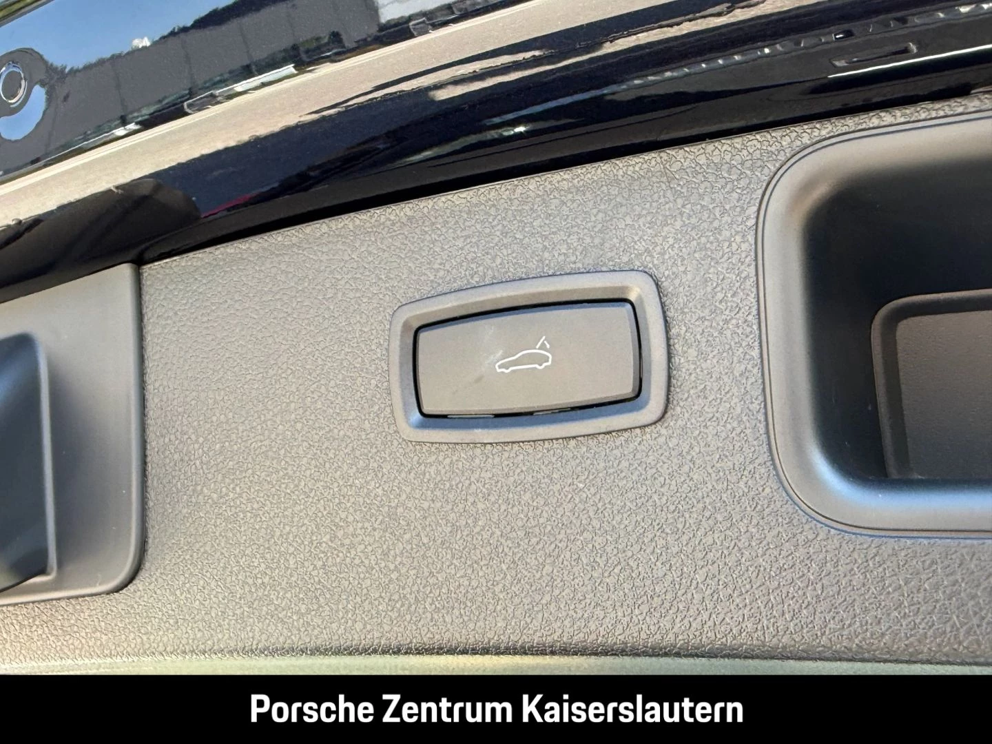 Porsche Macan Sportabgasanlage BOSE Luftfederung 20-Zoll -
