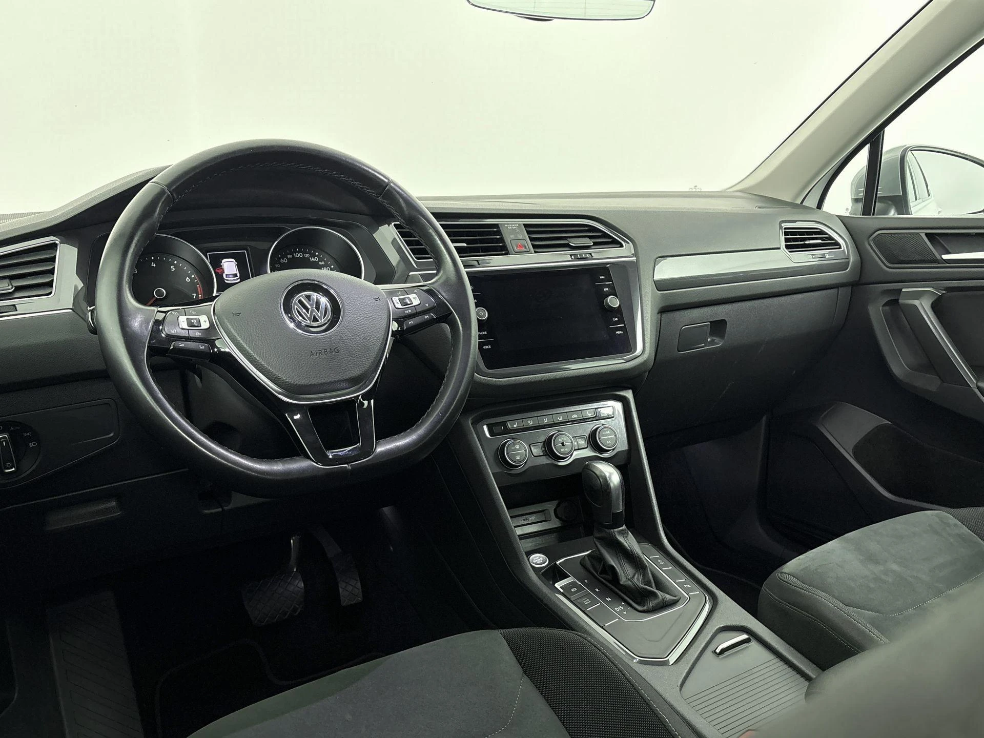 Volkswagen-Tiguan Allspace-image-15