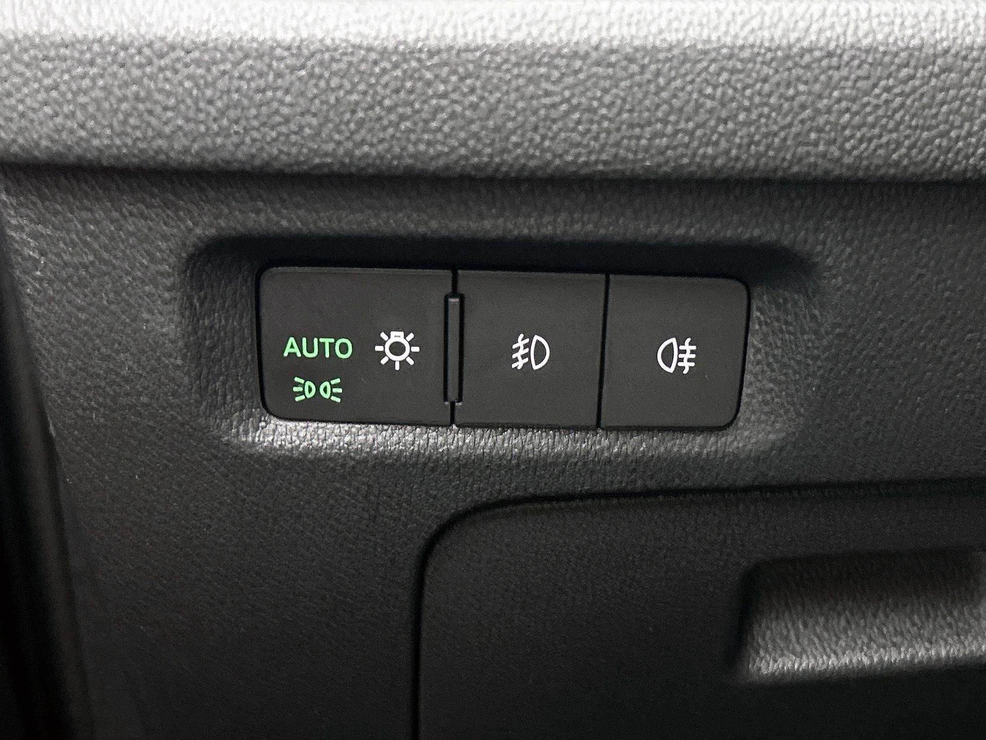 Škoda Octavia 1.0 e-TSI Sport Business