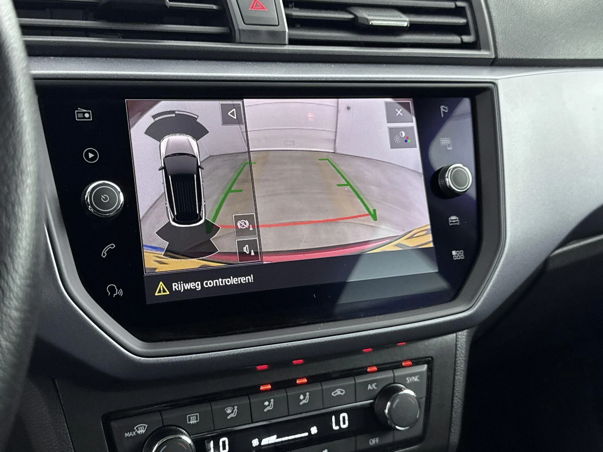 SEAT-Arona-image-9