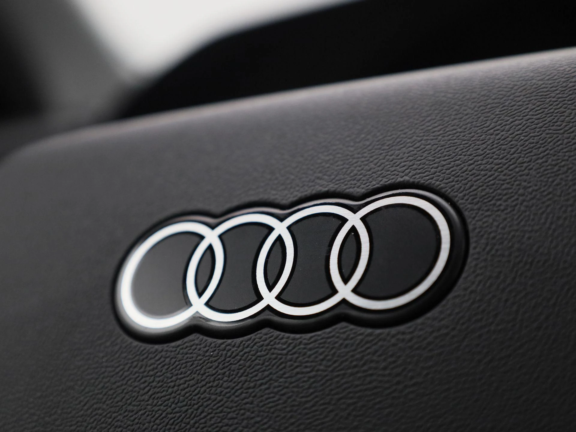 Audi-Q6 e-tron-image-36