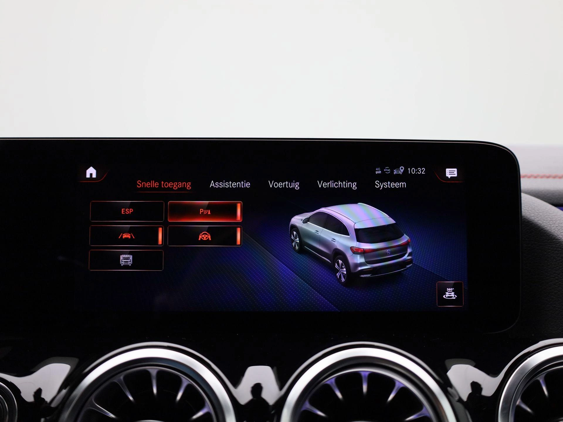 Mercedes-Benz-EQA-image-26