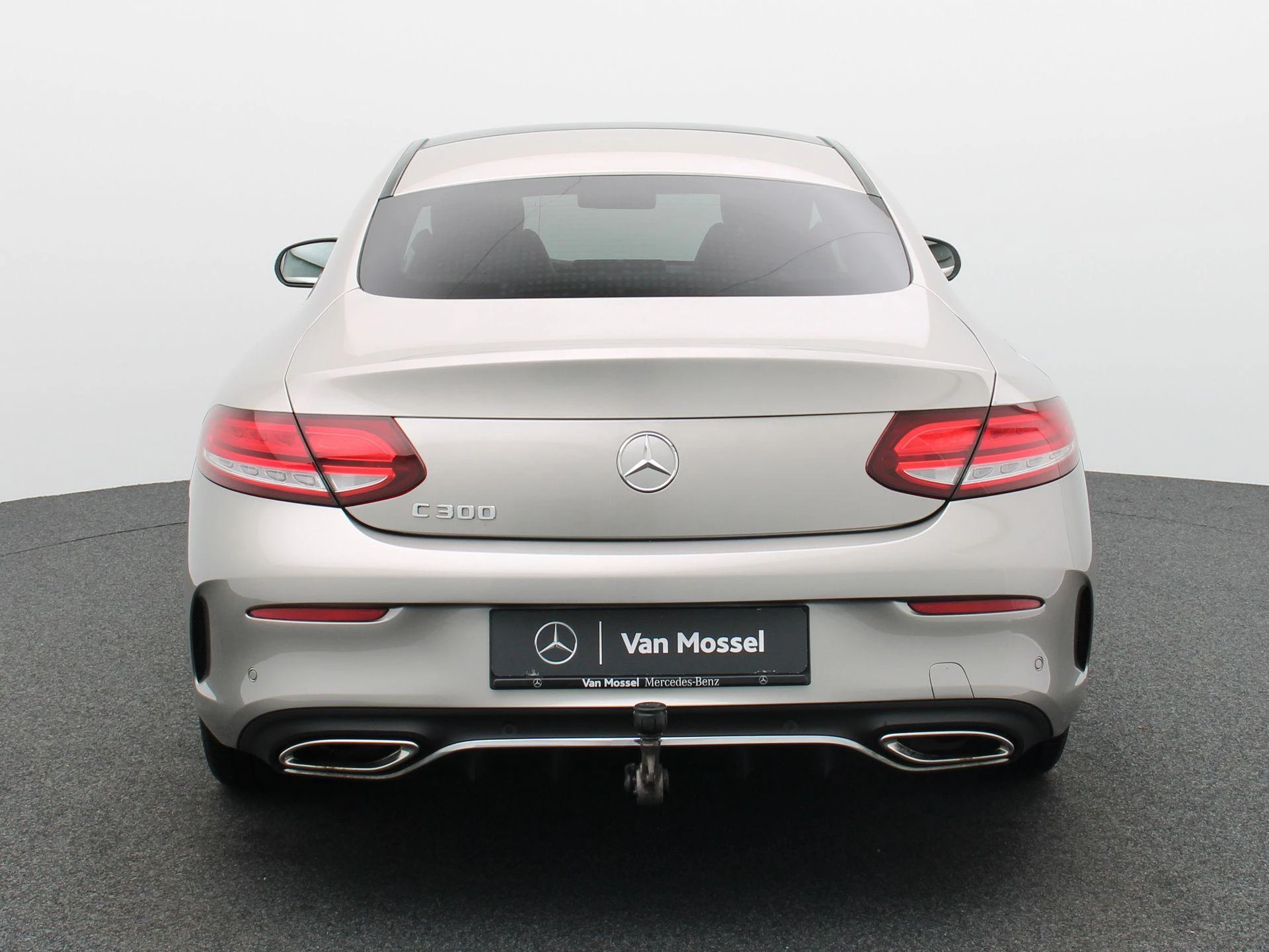 Mercedes-Benz C-Klasse 300 AMG LINE Coupé + 258 PK + PANO DAK + BURMESTER + TREKHAAK +