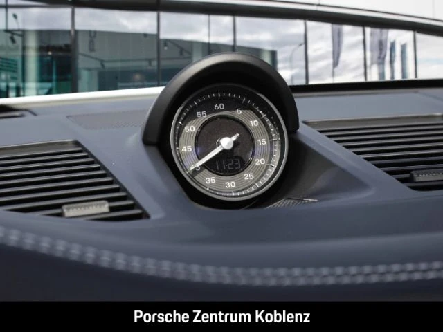 Porsche-911-image-19