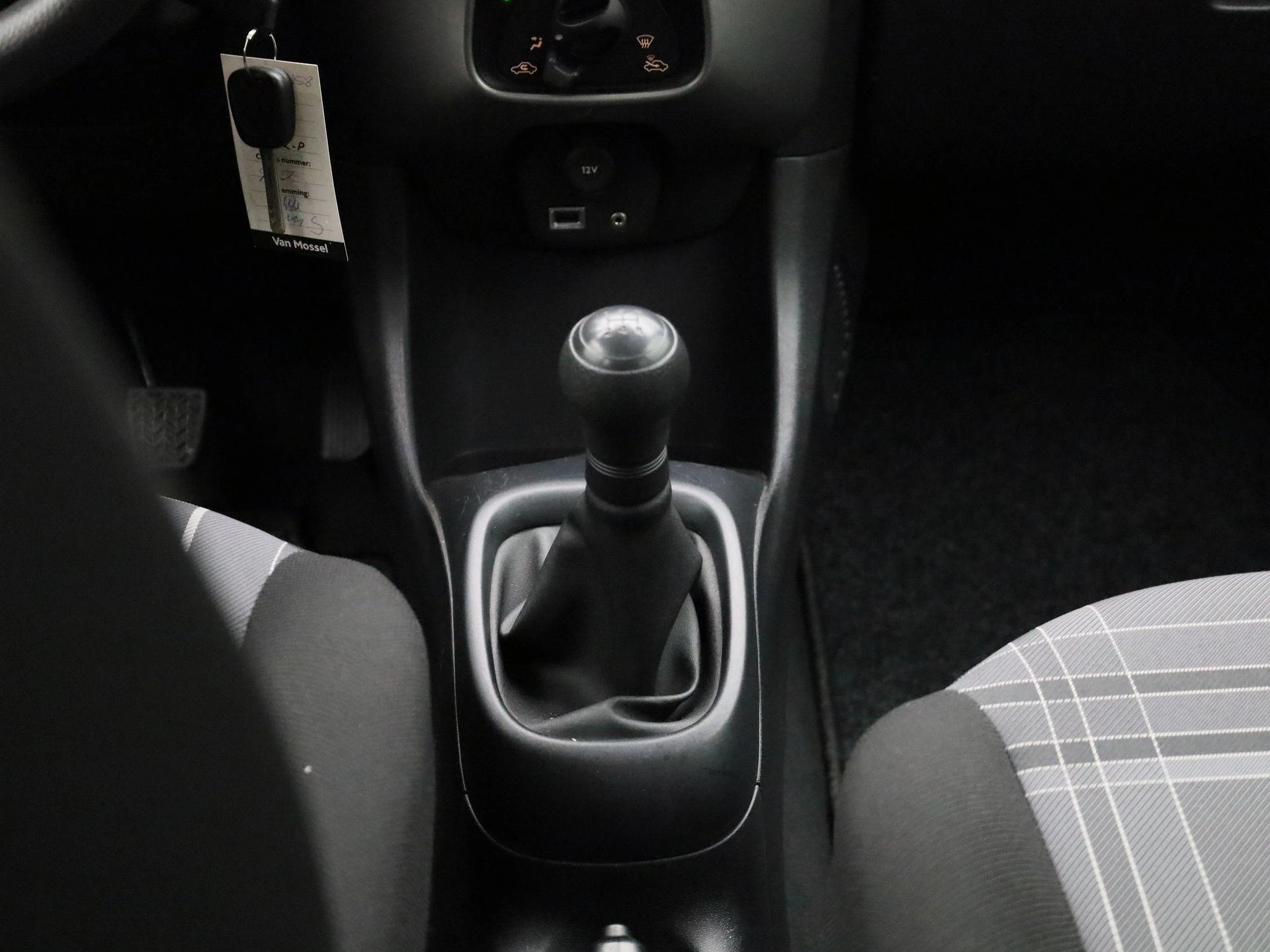 Peugeot-108-image-10