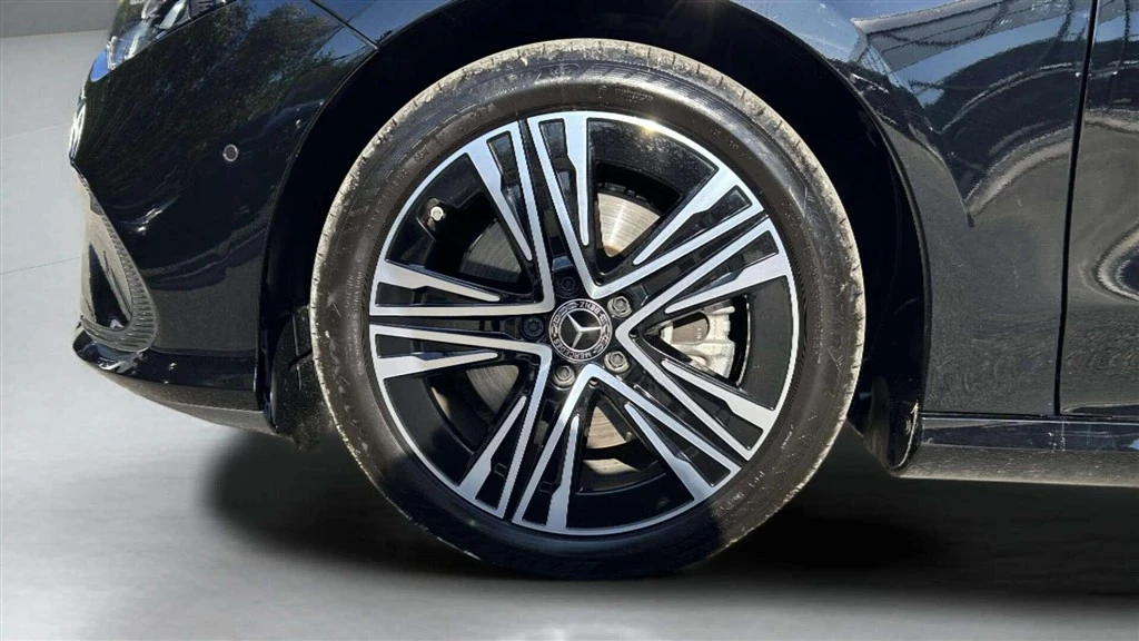Mercedes-Benz-CLA-image-8