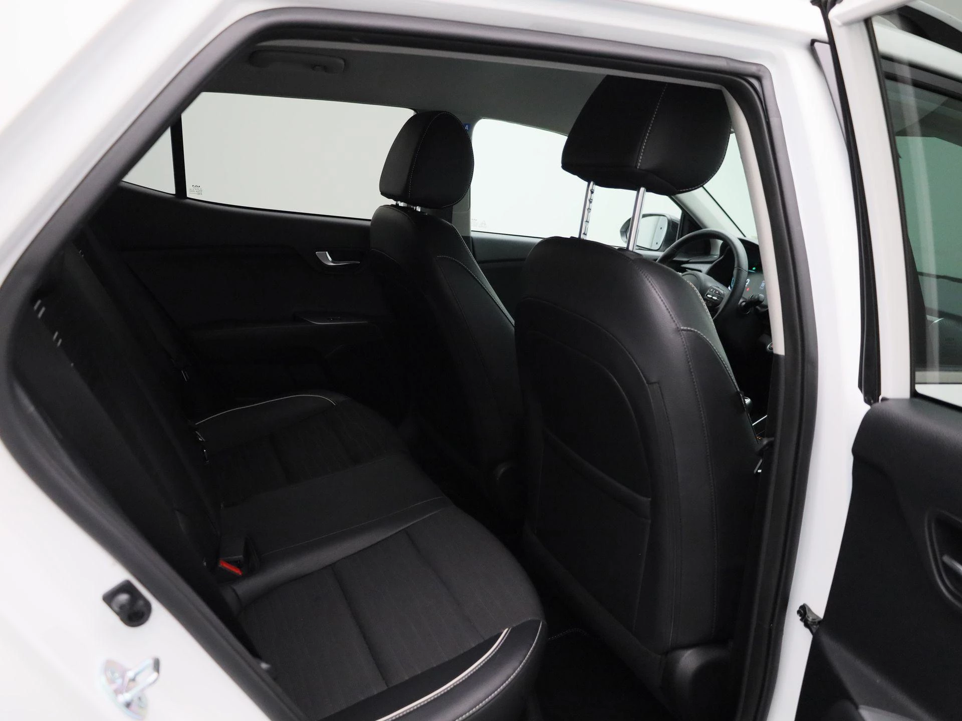Kia-Stonic-image-36