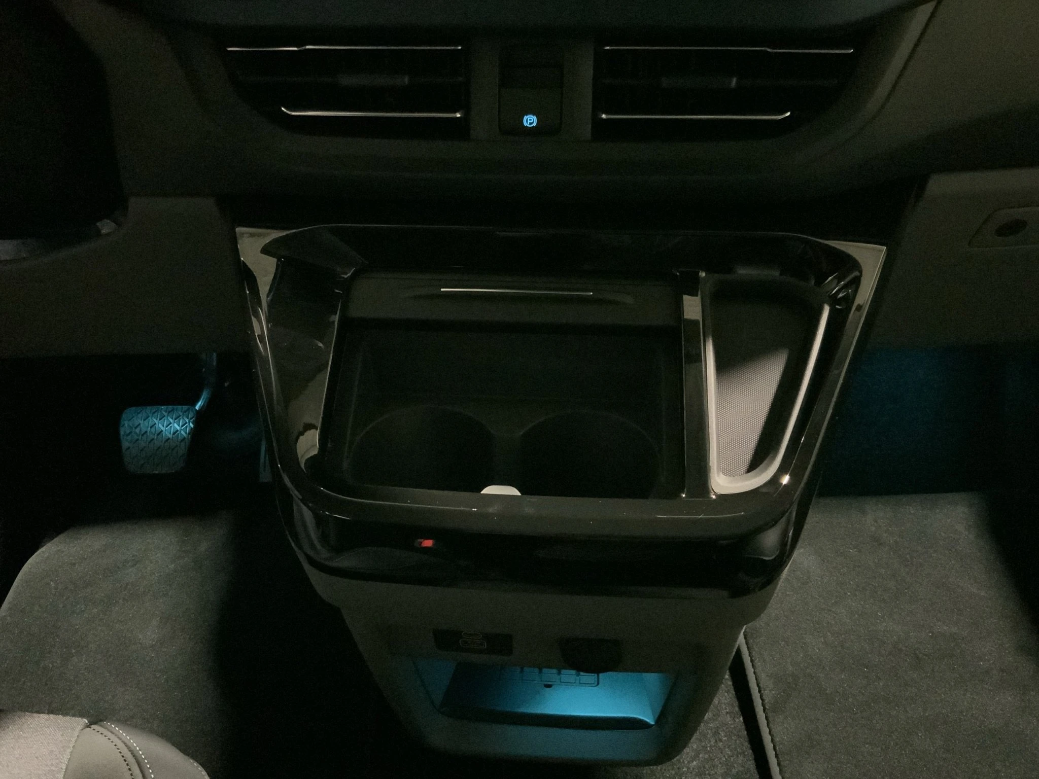 Ford-Tourneo Custom-image-13