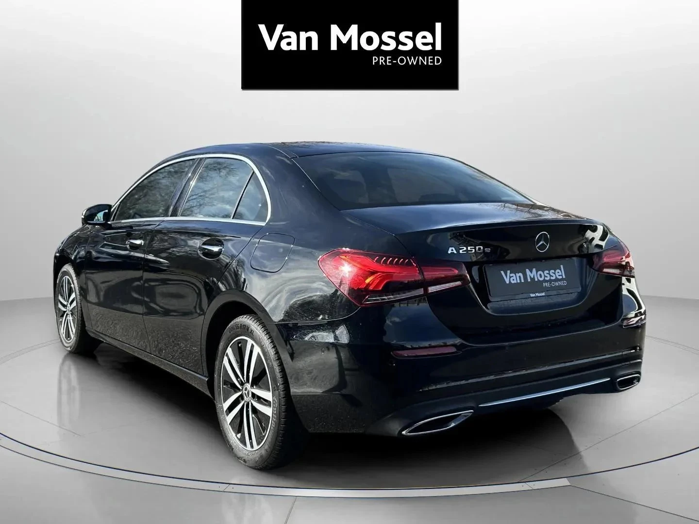 Mercedes-Benz-A-Klasse-image-6