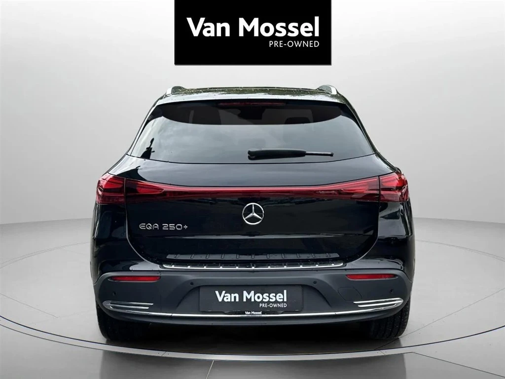 Mercedes-Benz-EQA-image-5
