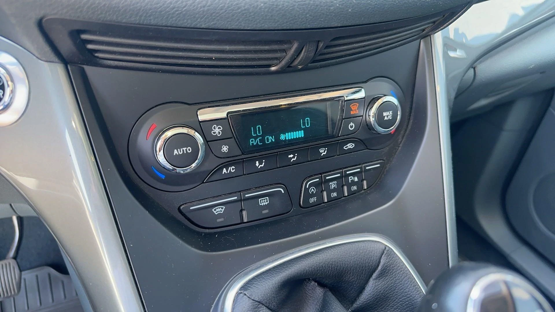 Ford-C-MAX-image-8