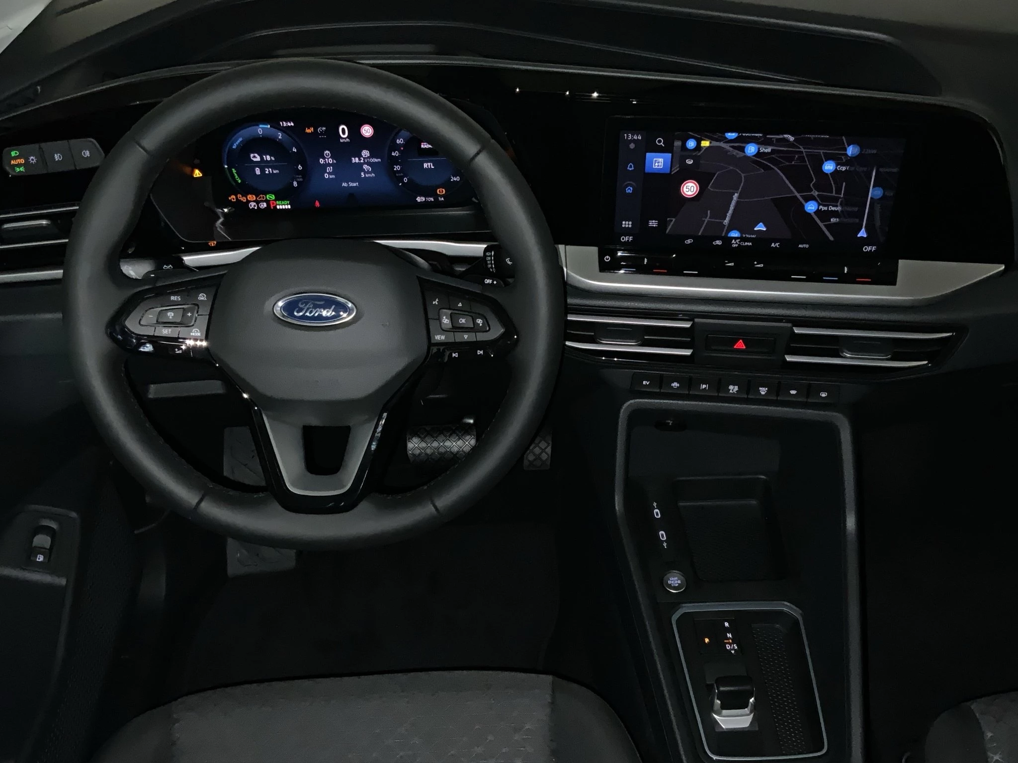 Ford-Tourneo Connect-image-11