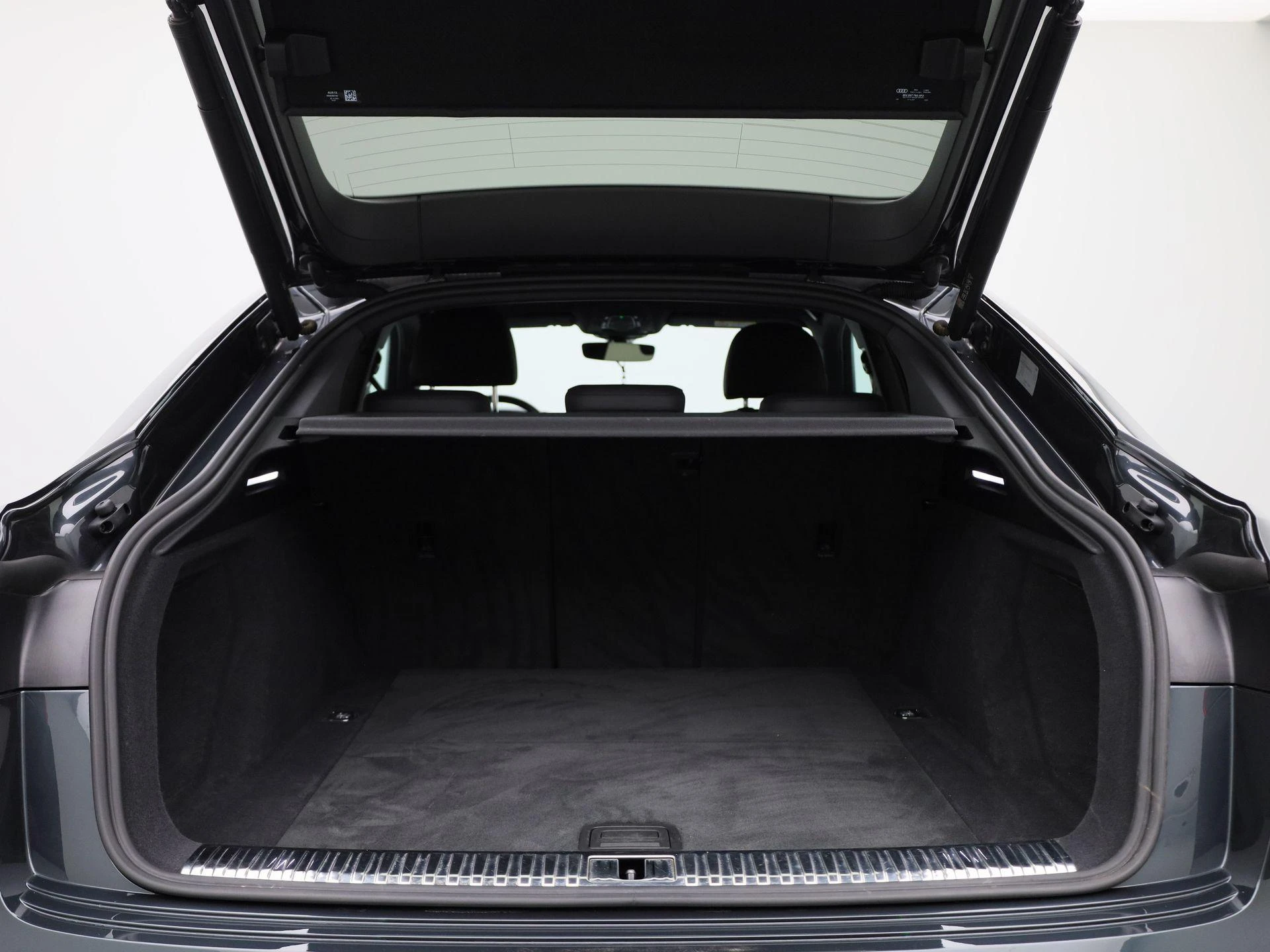 Audi-e-tron-image-13