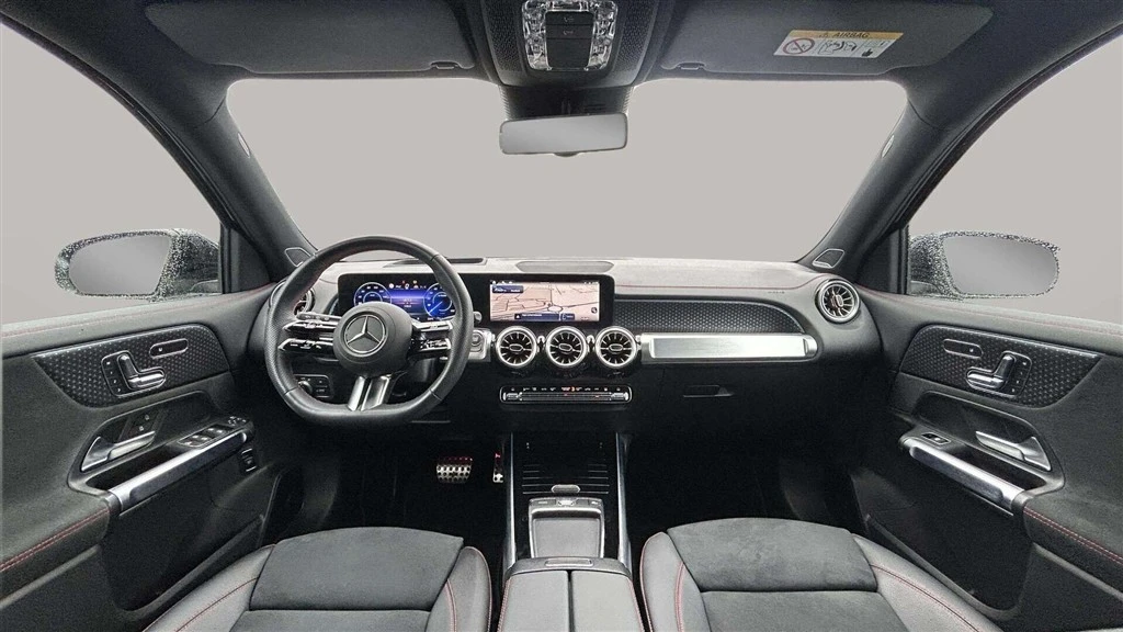 Mercedes-Benz-EQB-image-14
