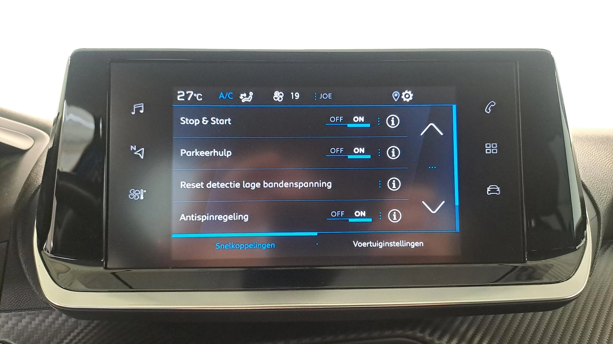 Peugeot-208-image-17