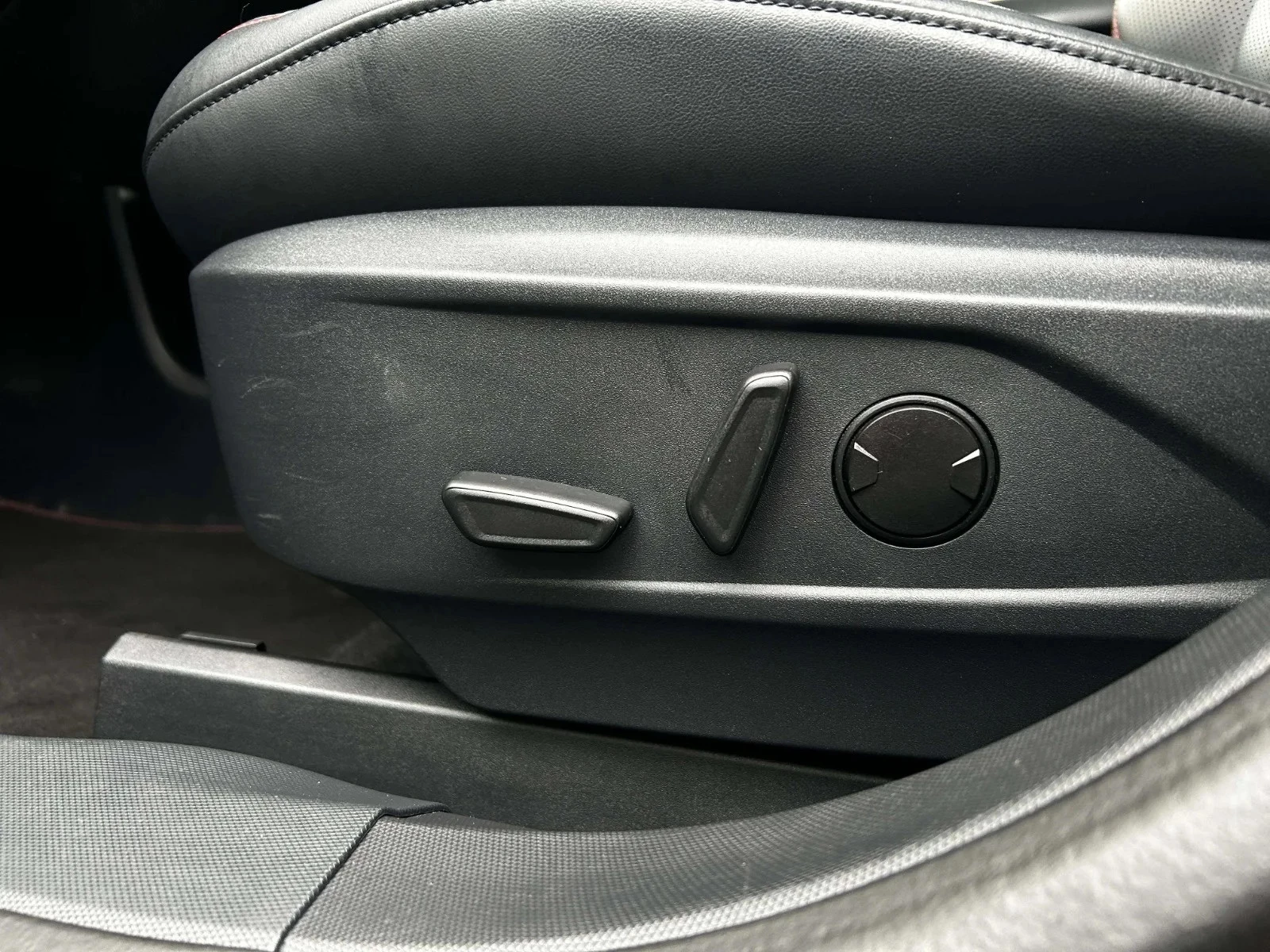 Ford-Mustang Mach-E-image-13