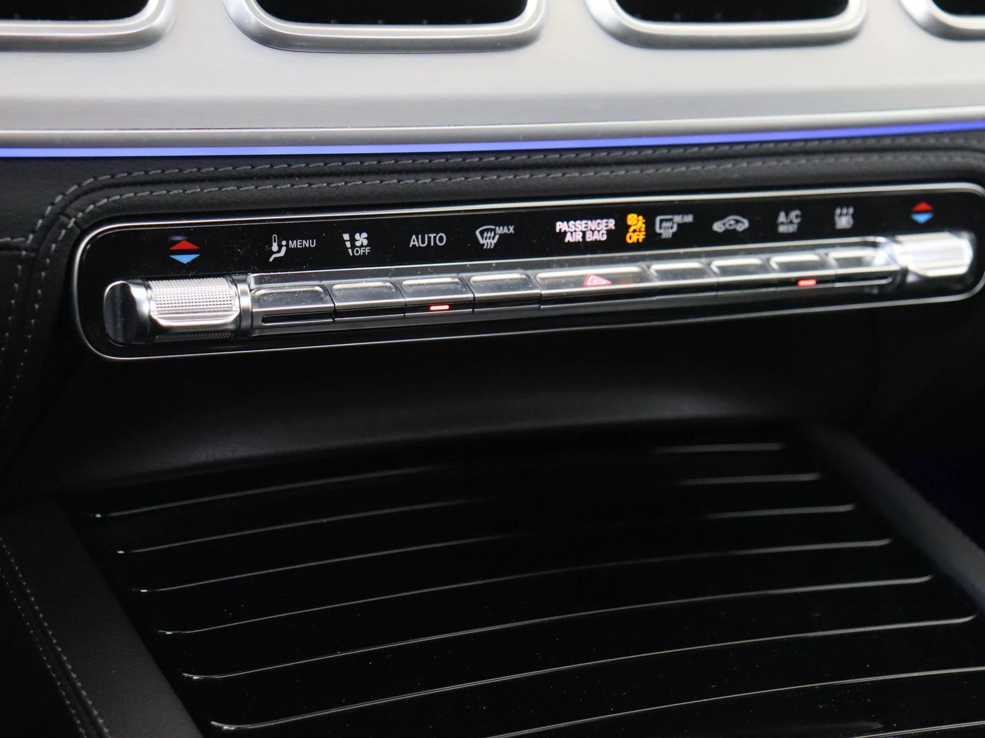 Mercedes-Benz-GLE-image-19