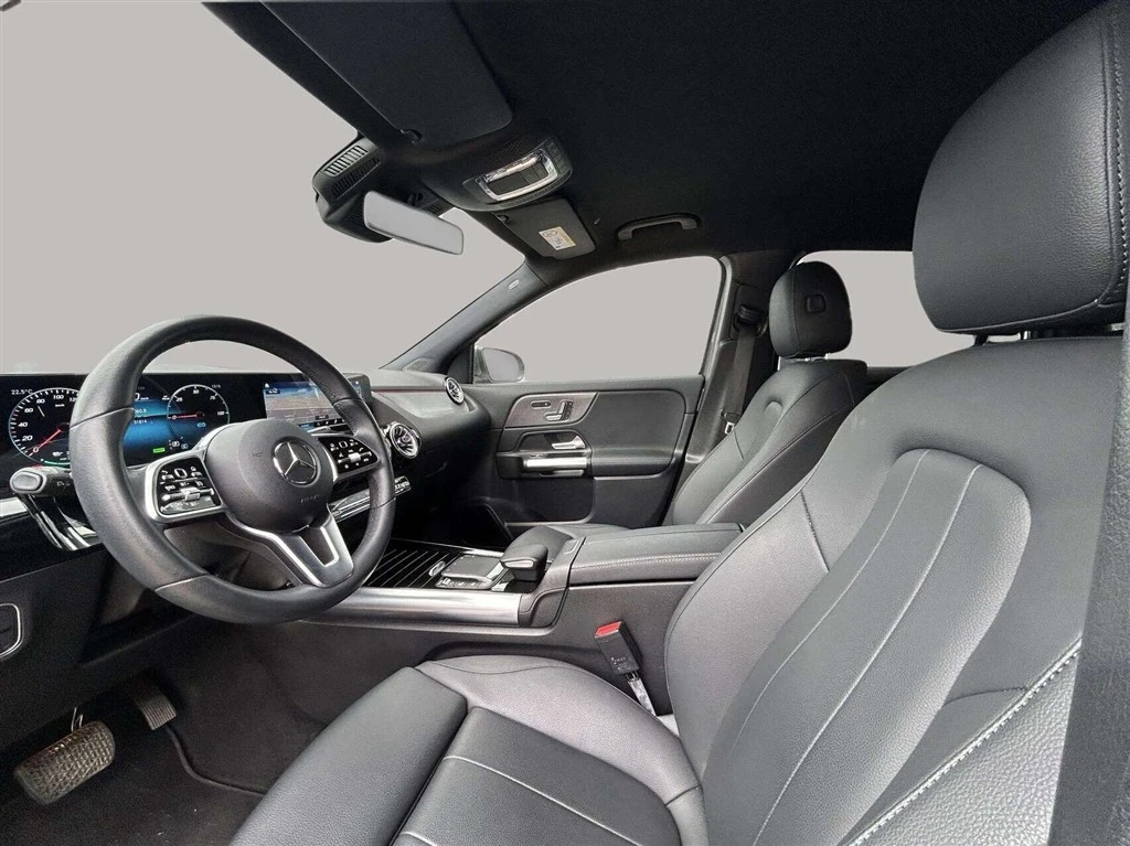 Mercedes-Benz-EQA-image-9