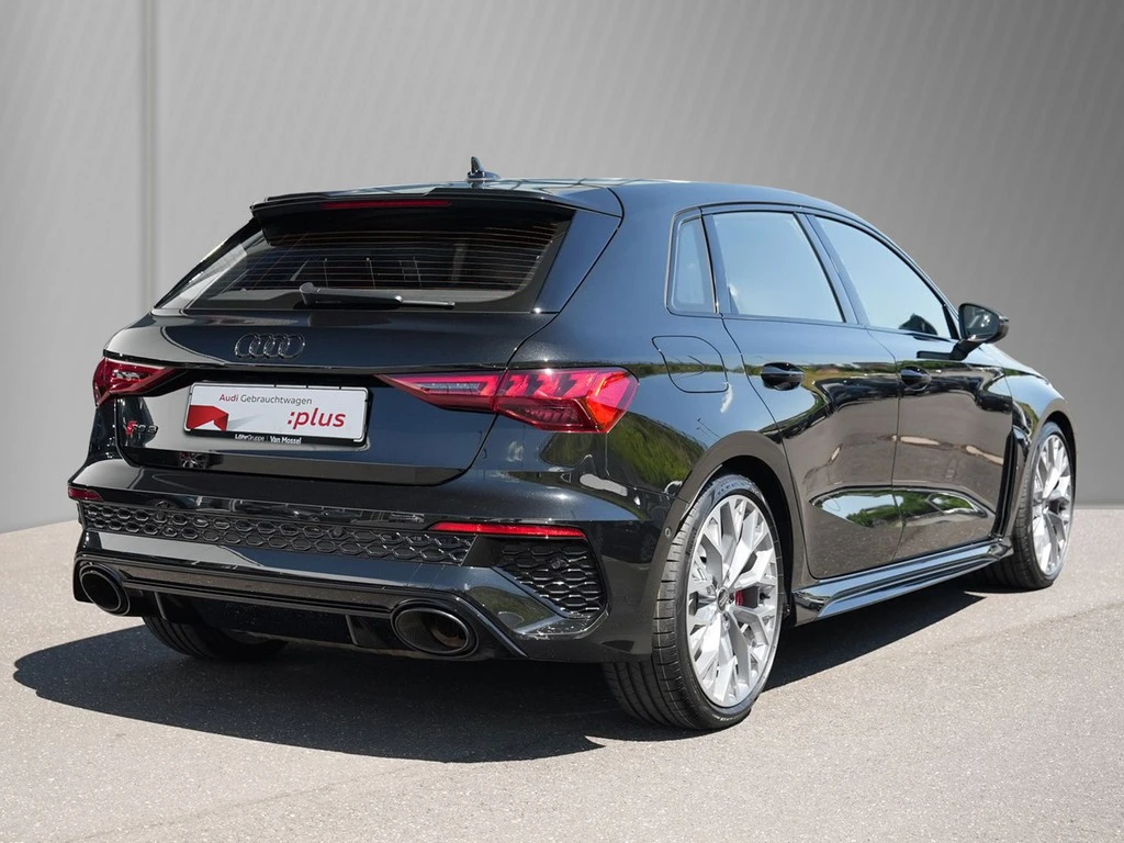 Audi RS3 Sportback 2.5 TFSI SportAGA Optik schwarz+