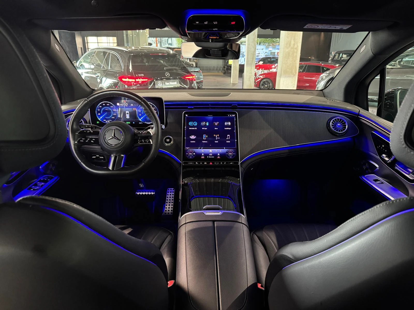 Mercedes-Benz-EQE-image-21