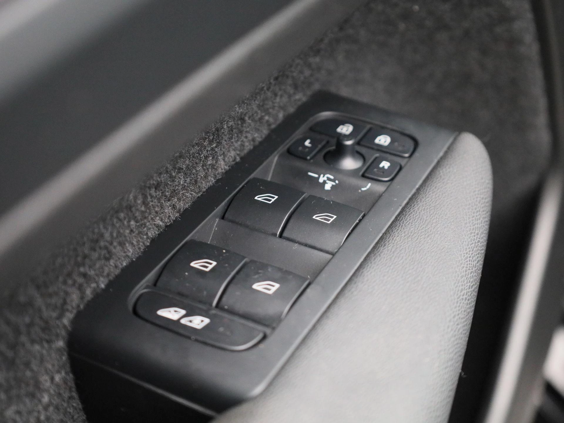 Volvo XC40 Recharge Core