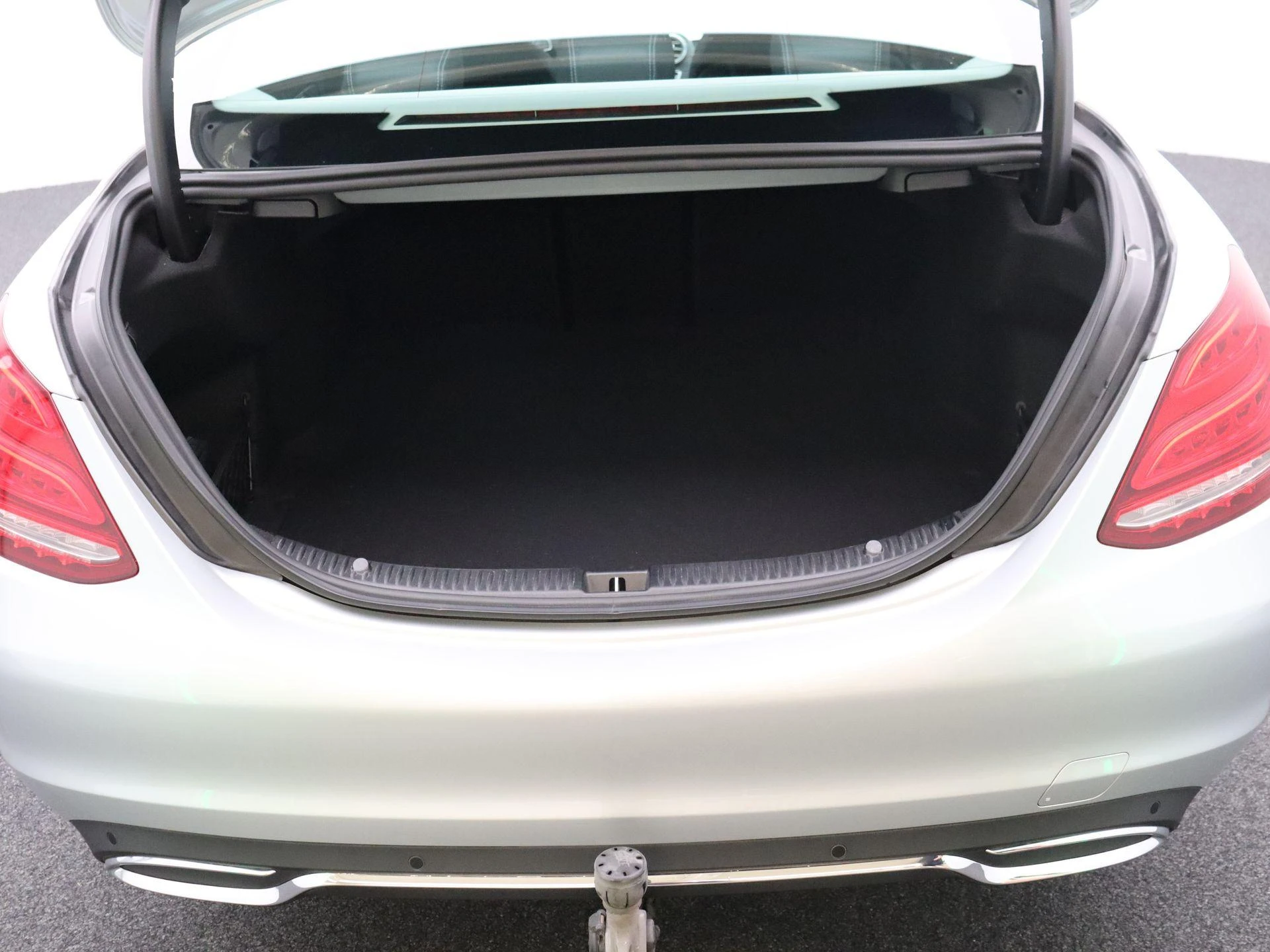 Mercedes-Benz-C-Klasse-image-21