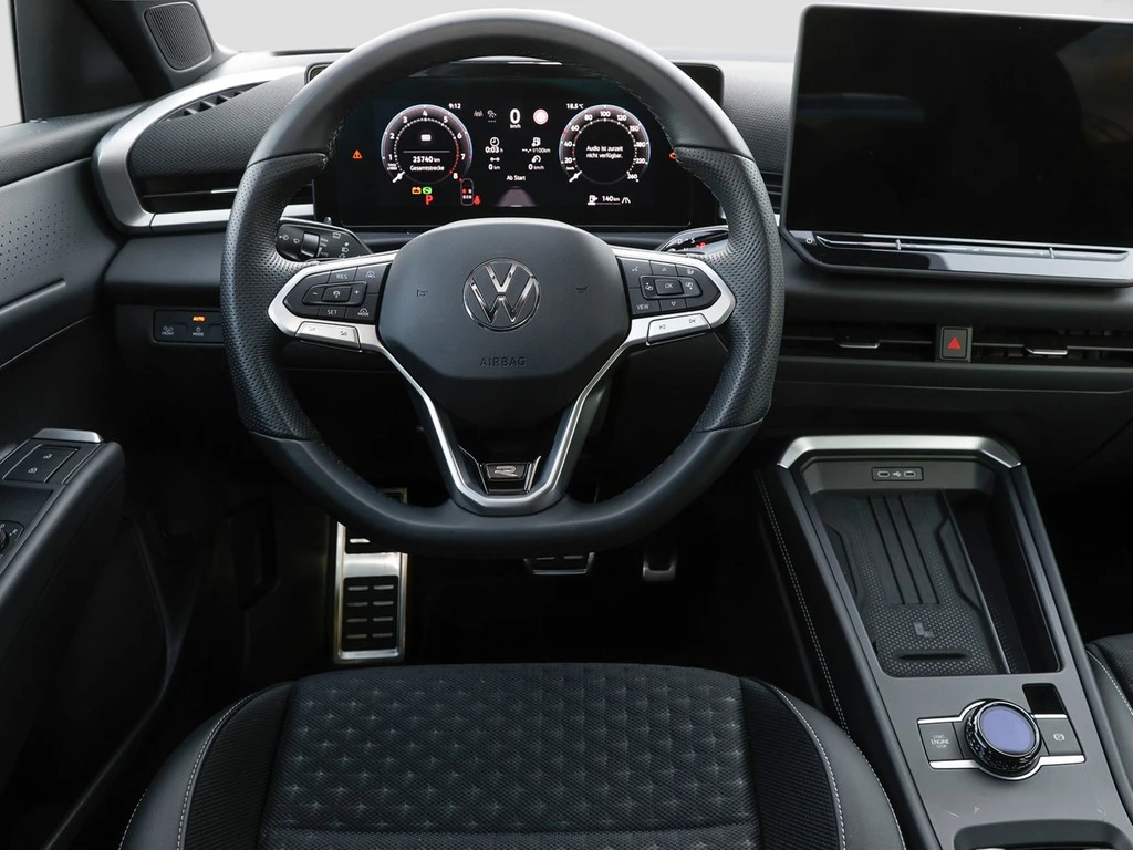 Volkswagen-T-Roc-image-11