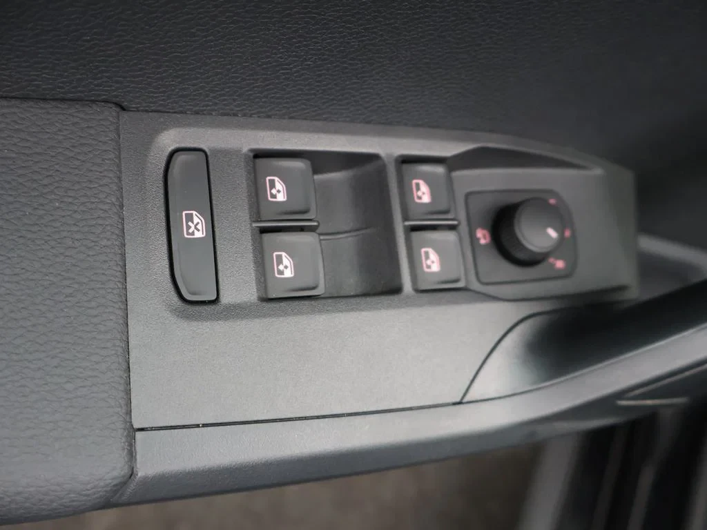SEAT-Arona-image-16