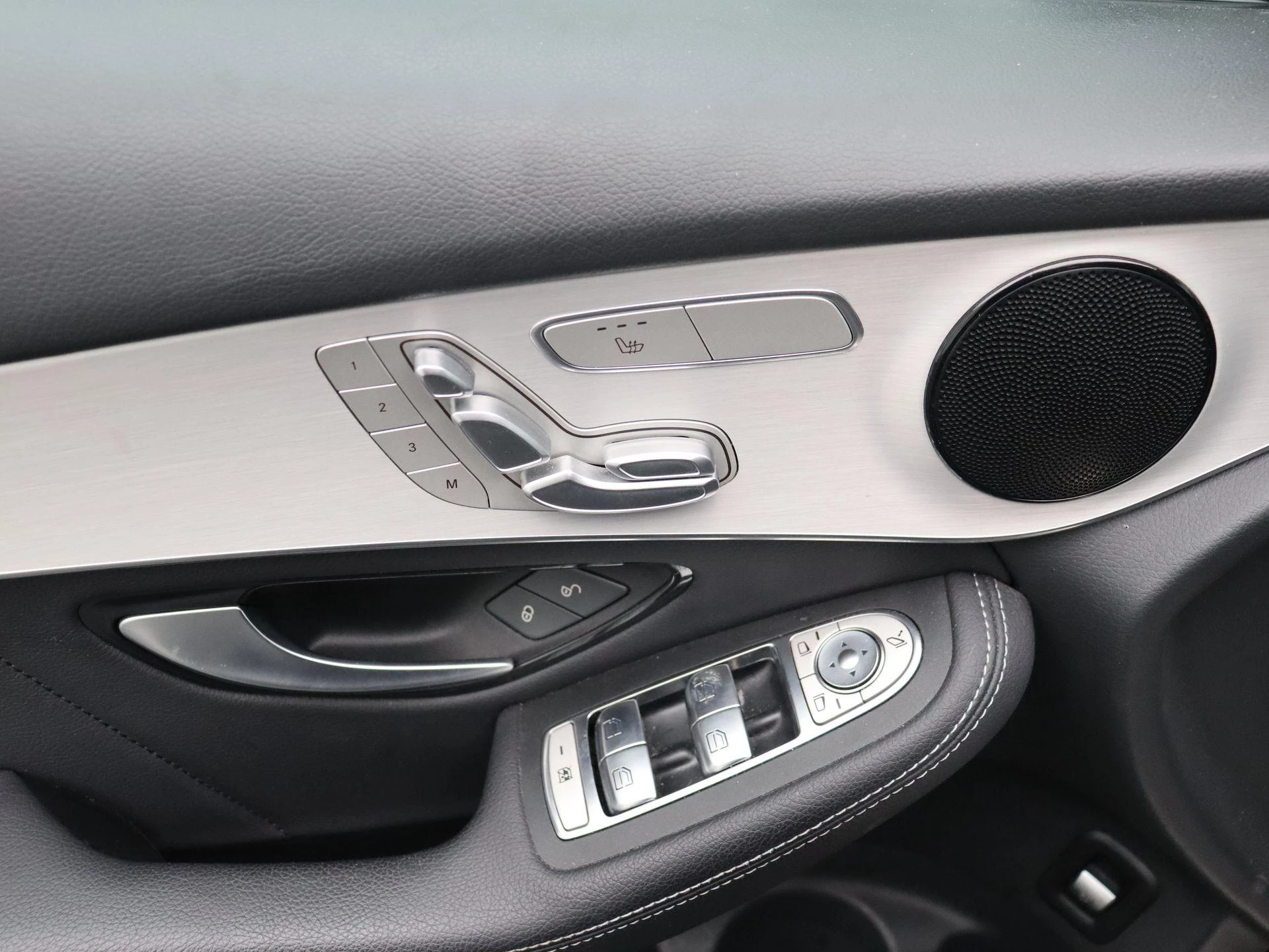 Mercedes-Benz-GLC-image-7