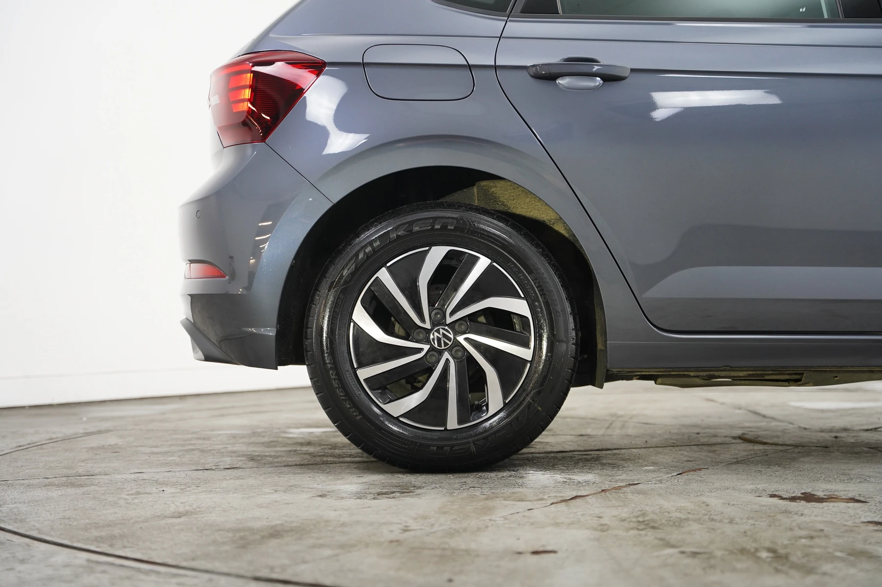 Volkswagen-Polo-image-30