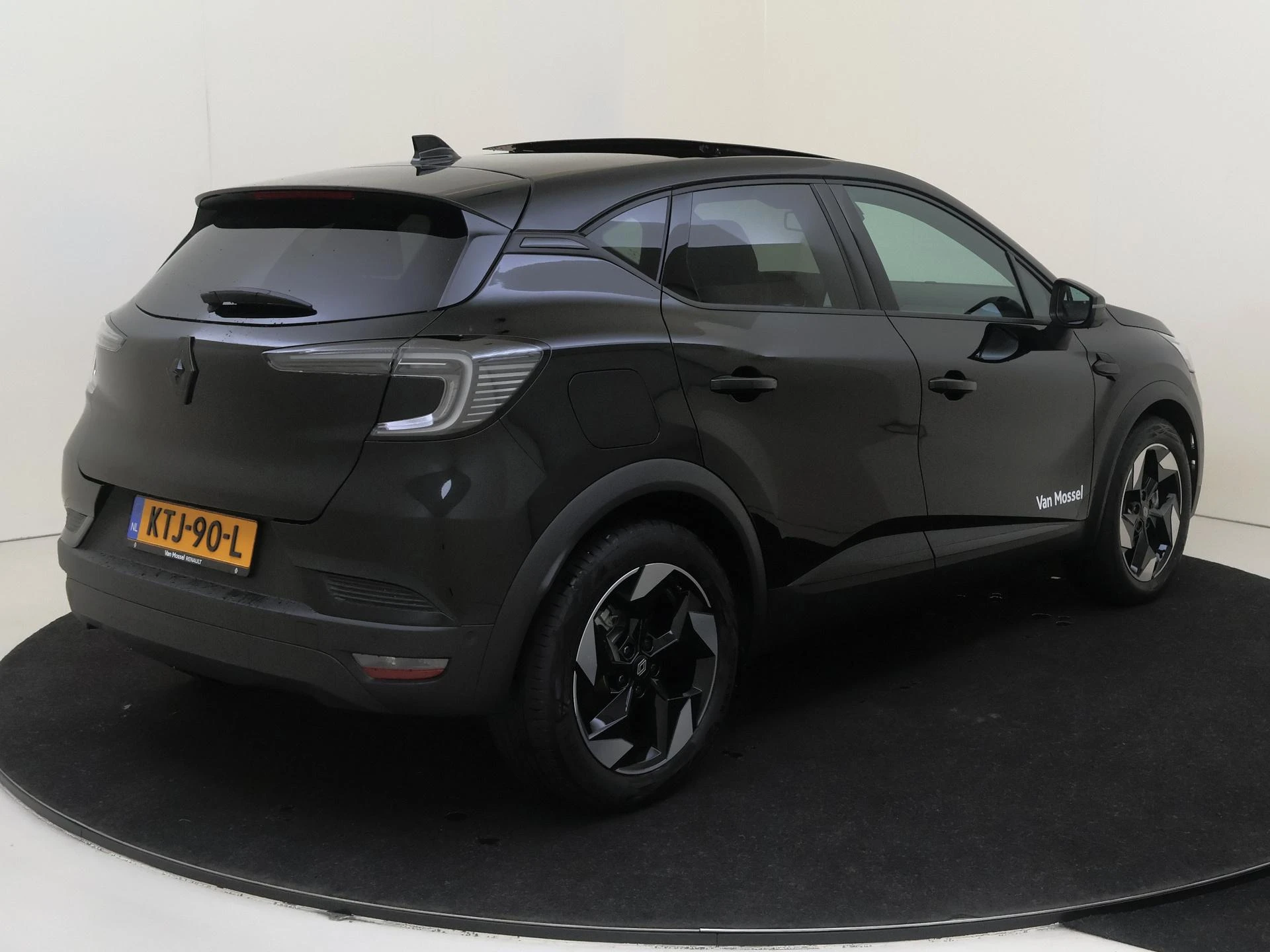 Renault-Captur-image-3