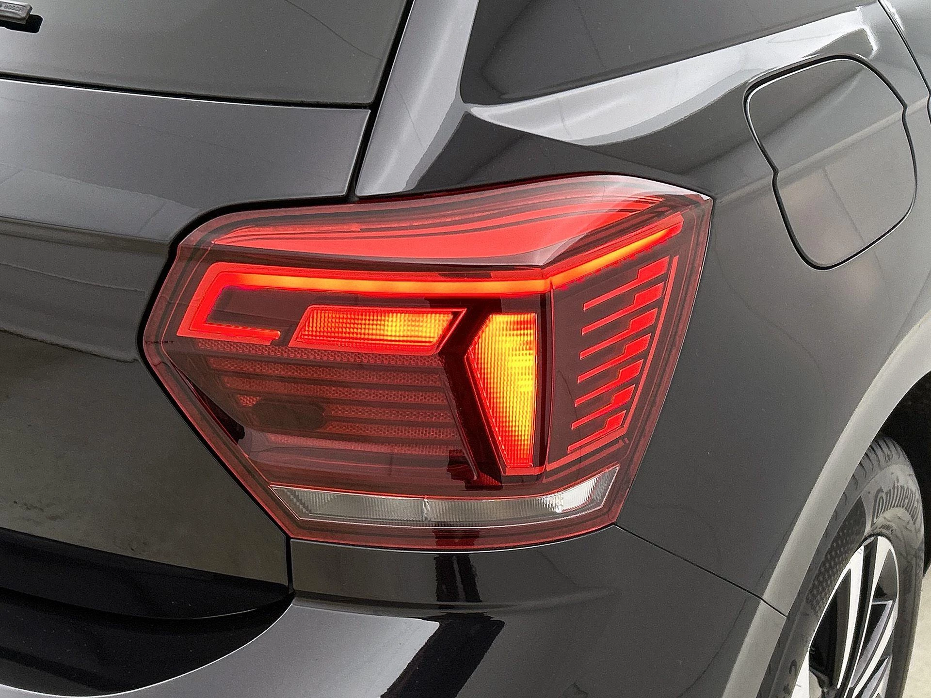 Volkswagen-Polo-image-16