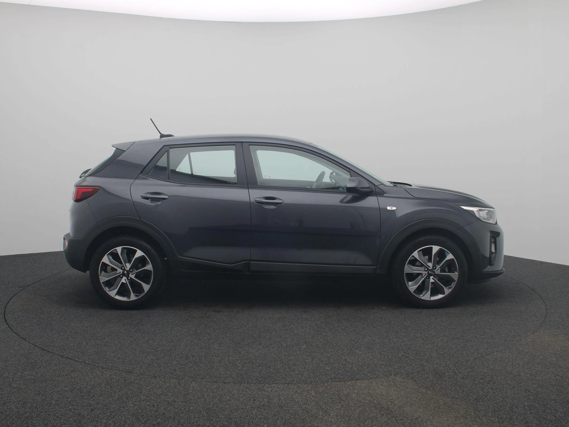 Kia-Stonic-image-2