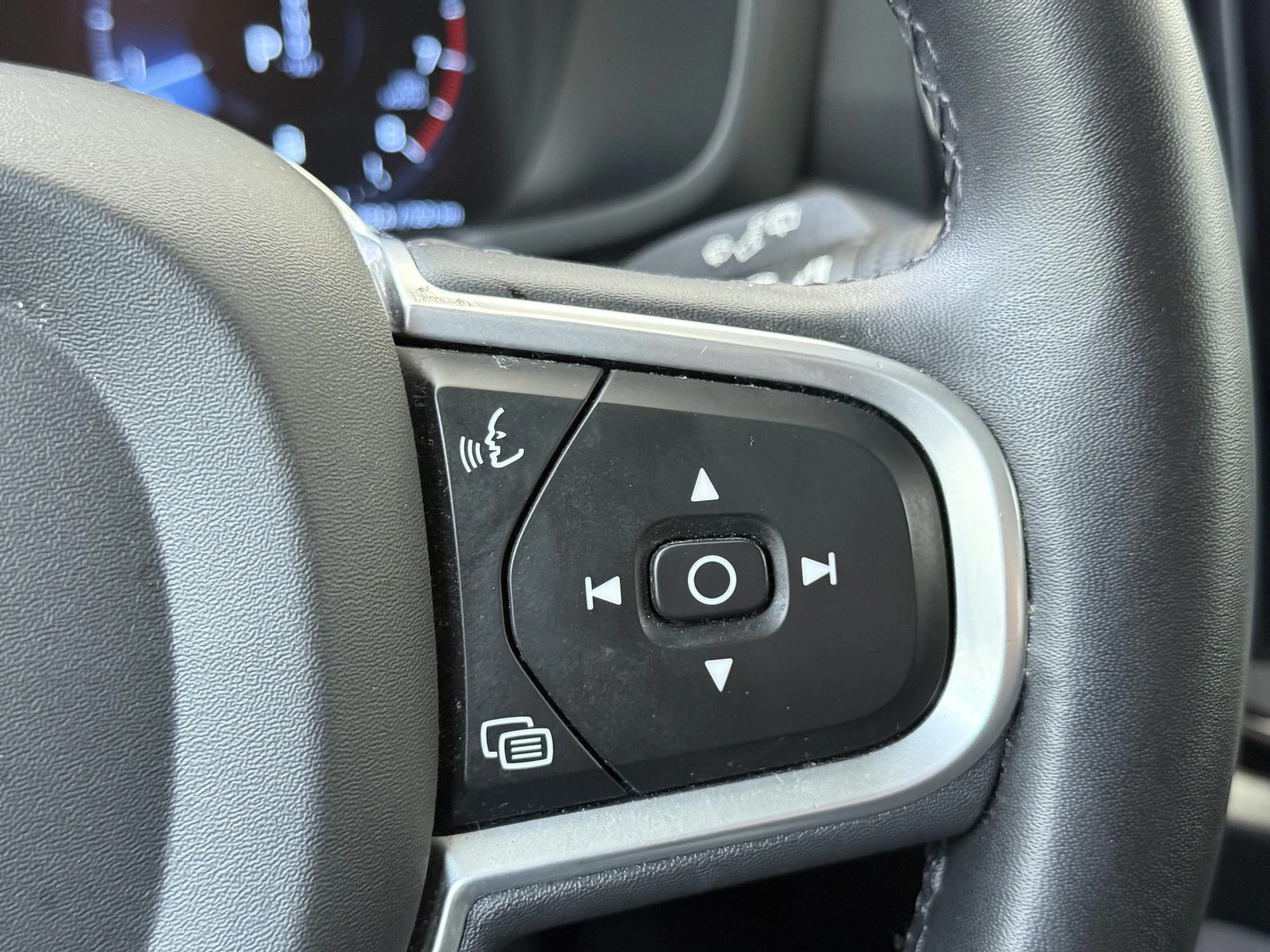 Volvo-V60-image-12
